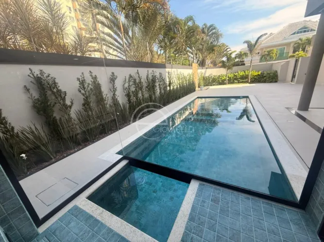 Casa de luxo no Recreio dos Bandeirantes, Rio de Janeiro-RJ: 4 quartos, 4 suítes, 3 salas,