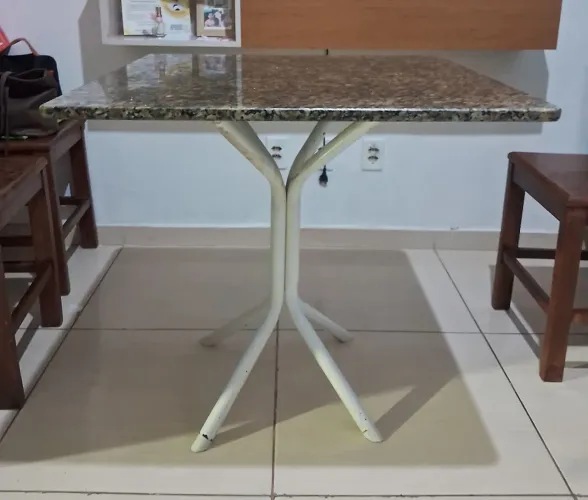 Mesa de Marmore R$ 200.