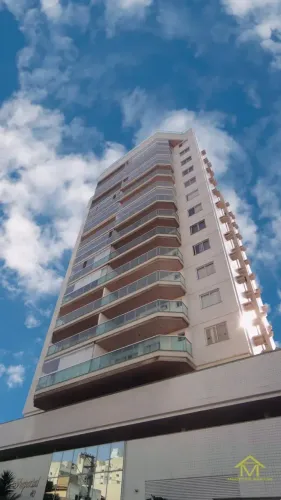 Apartamento perto da Praia em Praia da Costa: 3 Quartos com Suíte com Praticidade