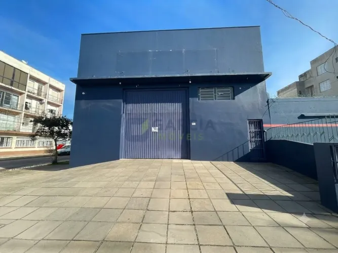 deposito; 4 banheiro; 316 metros quadrados; bairro São Geraldo.