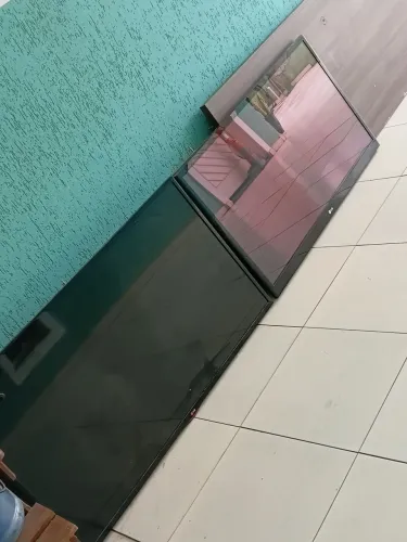 2 TV's LG 40 polegadas