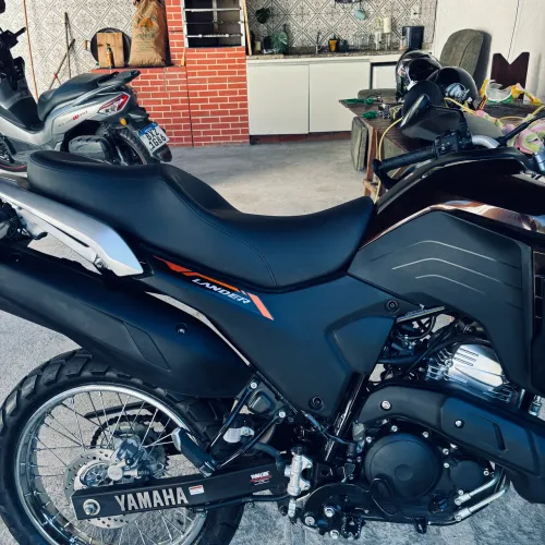 Banco ERÊ Novíssimo Yamaha Lander 250