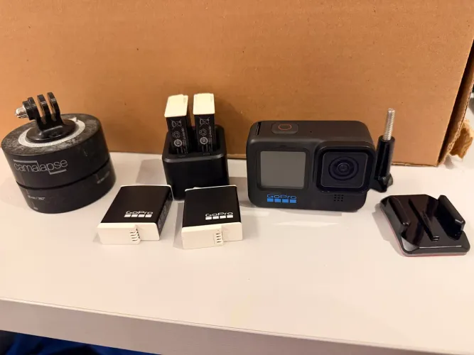 GoPro HERO11 Black + 4 baterias + acessórios
