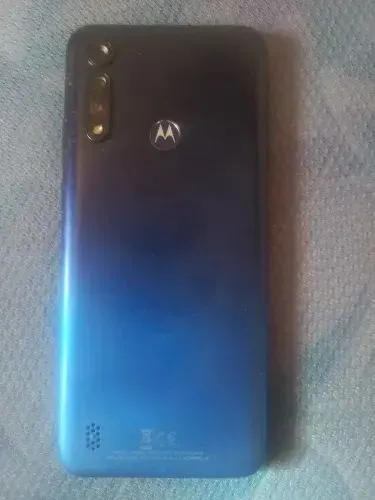 Moto G8