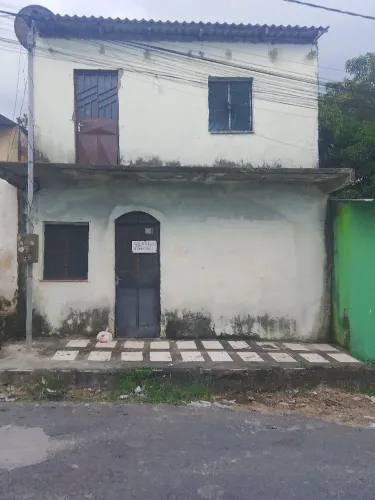 Vendo casa de dois pisos no bairro Gilberto mestrinho
