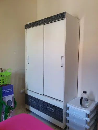 Armário de solteiro. 