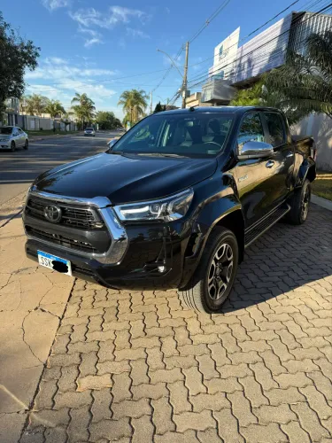 Toyota Hilux CD SRX Plus 4X4 2.8 TDI Die. Aut. 2024