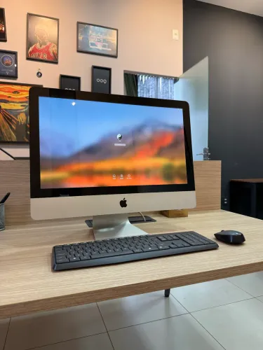 iMac 21,5? Apple - Core i3 3.06GHz