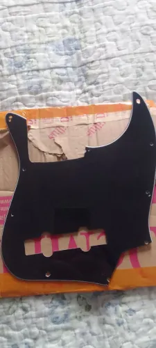 Escudo baixo jazz bass 5 cordas 