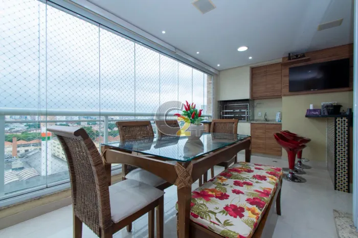 Apartamento à venda na Vila Romana com 4 quartos, sendo 3 suítes e 3 vagas