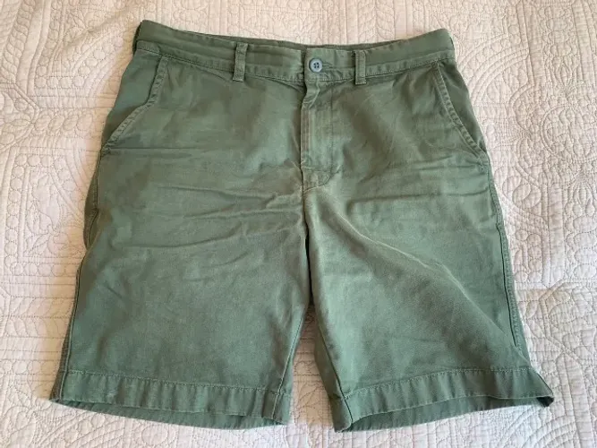 bermuda chino uniqlo verde militar p