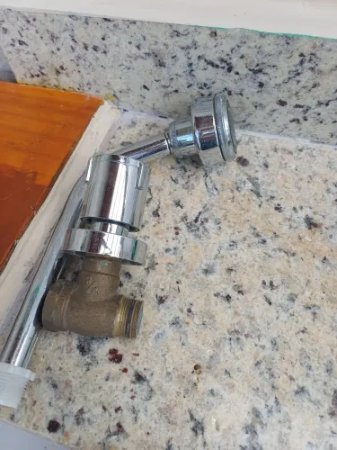 Vendo peças pra água quente