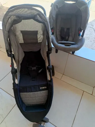 Carrinho e bebê conforto 