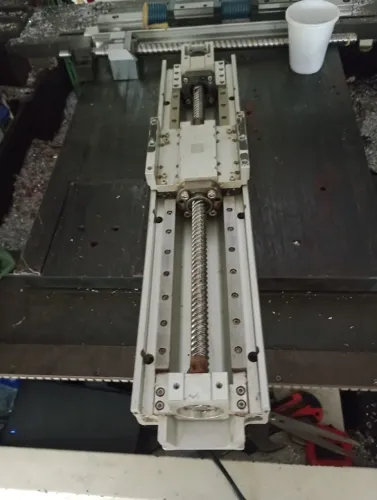 CNC, GUIA LINEAR, EIXO CILINDRICO, Z COMPLETO.