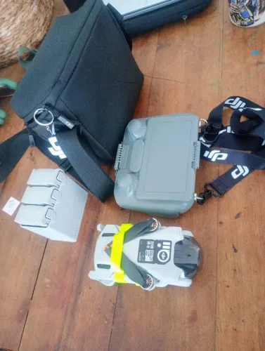 Drone dji mini 3 combo fly more com rc com tela