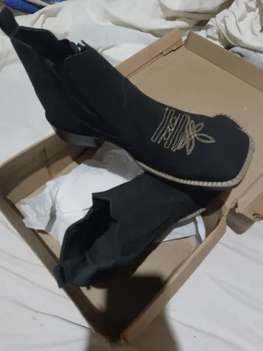 vende-se uma bota