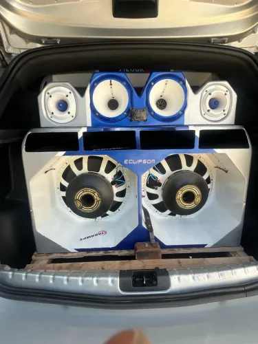 Som automotivo