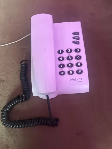 Telefone fixo com fio intelbras , muito novo