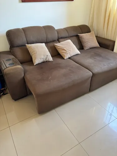 Vende-se sofá retrátil 3 lugares