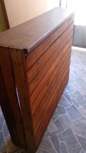 Balcão de madeira 