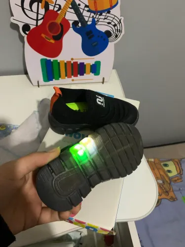Tênis infantil novo pé número 21