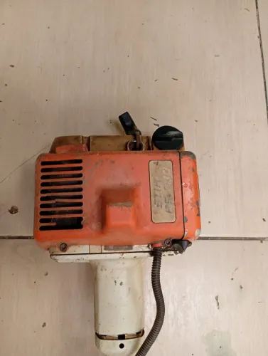 vendo essa roçadeira da esthil ela e uma 280 muito boa