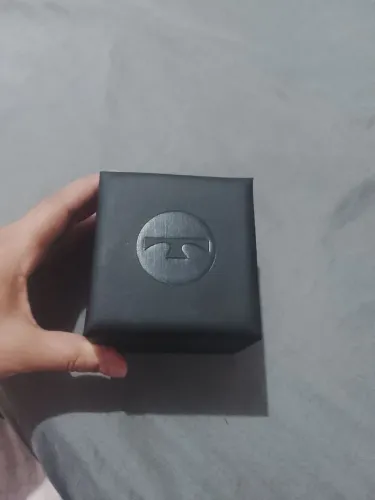 Vende-se esse relógio novo