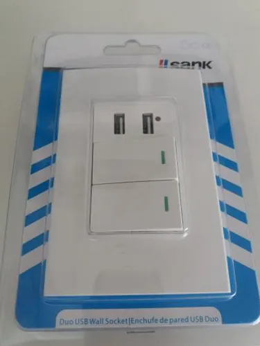 Interruptor duplo com duas entradas usb