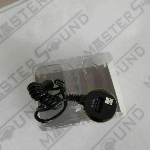Kit carregador veícular. Com uma entrada usb, Cabo fixo com entrada tipo C. Novo.