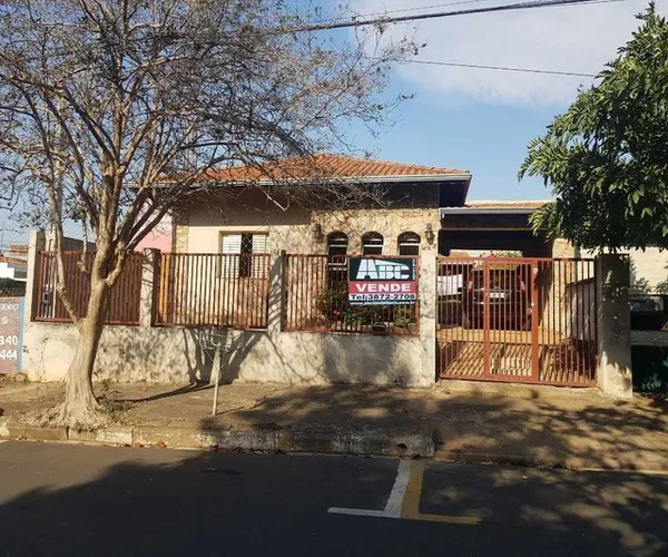 Imóvel em frente ao Fórum de Cosmópolis