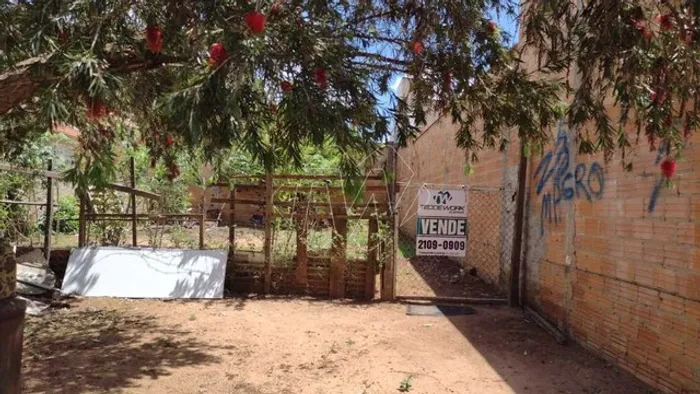 Venda de Terreno / Padrão na cidade de Matão