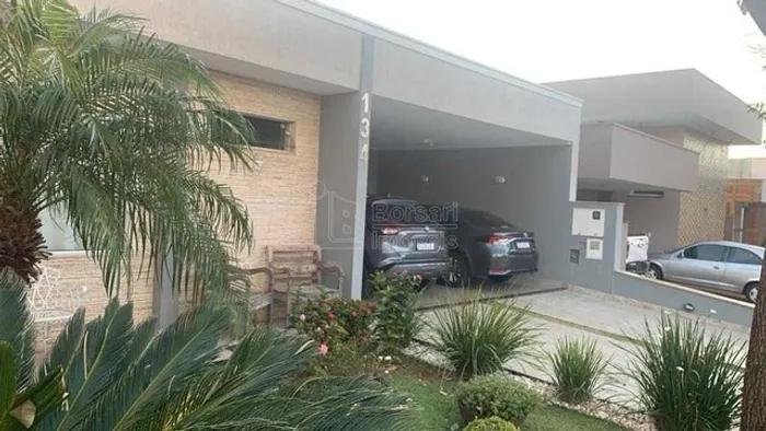 Venda de Casas / Condomínio na cidade de Araraquara