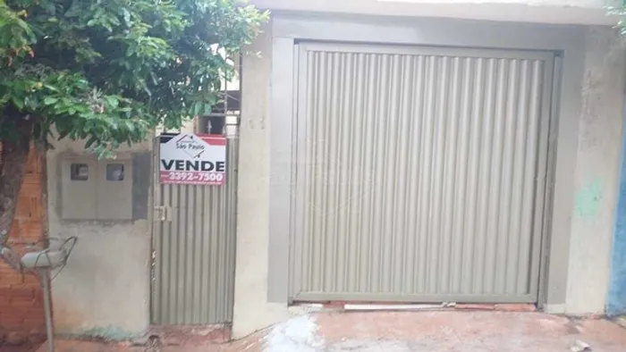 Venda de Casas / Padrão na cidade de Santa Lúcia