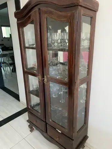 Cristaleira rústica 