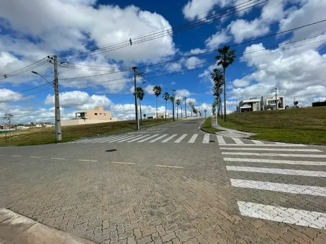 Super oportunidade lote de esquina com 372m² na Cidade Alpha