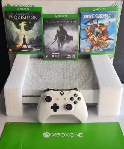 XBOX ONE S 500GB (SEMI-NOVO) C/ GARANTIA TOTAL DE 3 MESES_ SOMOS LOJA NO CENTRO DE CAXIAS 
