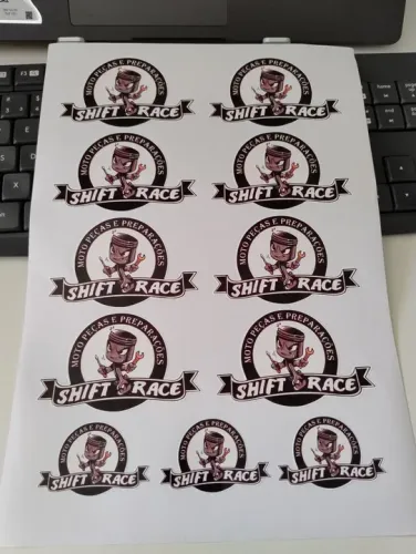 Adesivo recortado personalizado
