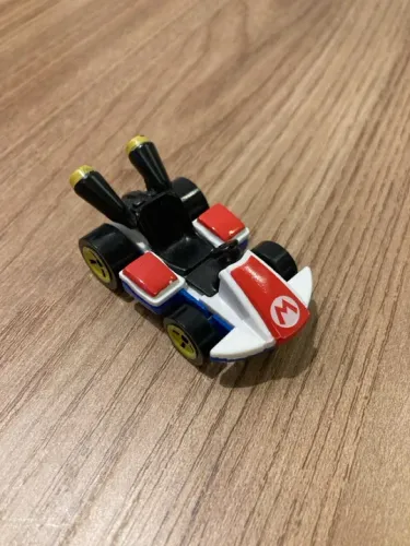 Hot wheels carrinho Mario