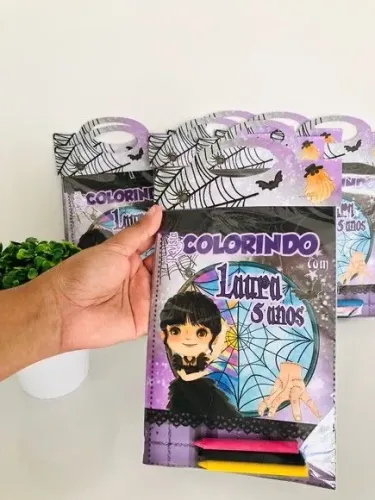 10 livrinhos de colorir personalizado 