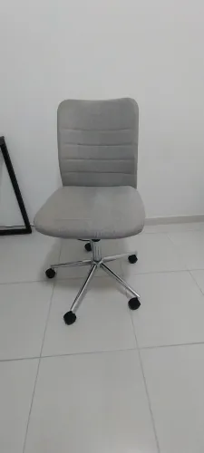 Cadeira de Escritório Giratória com Rodinhas