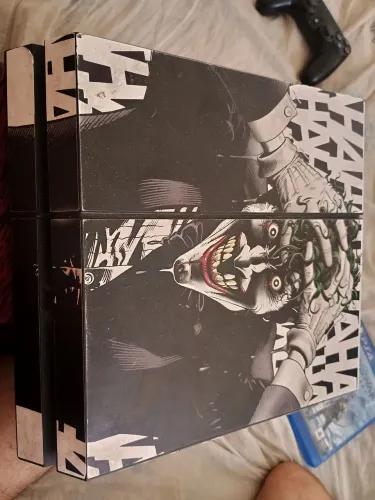 Playstation 4 FAT usado com o jogo God of War Ragnarok mídia física 