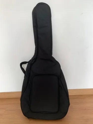 Capa acolchoada para violão