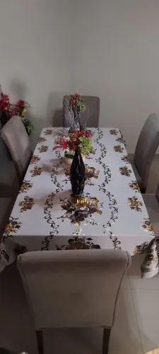 Mesa de jantar elegante com tampo vidro 12mm