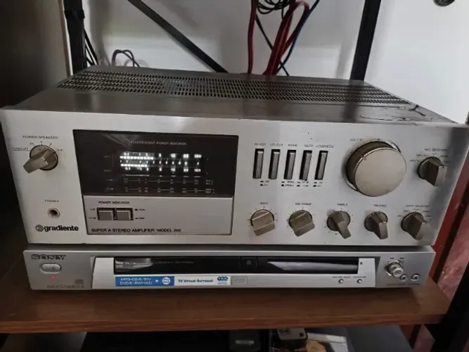 Amplificador Gradiente Modelo 246 (Usado)