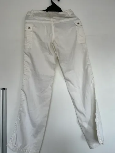 Calça branca Benetton tamanho 36