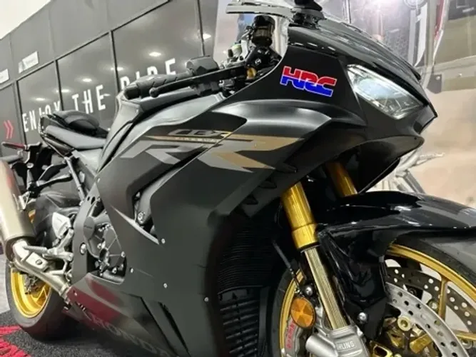 CBR 1000RR-R Fireblade SP