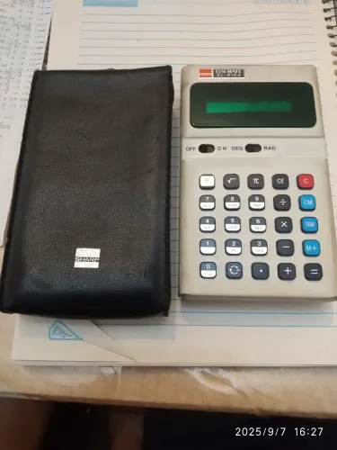 Calculadora Sharp antiga