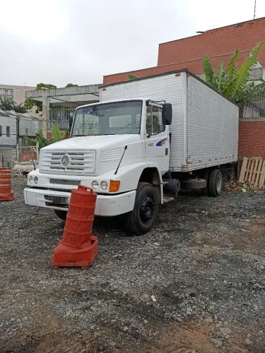 MB 1218 baú bem conservado