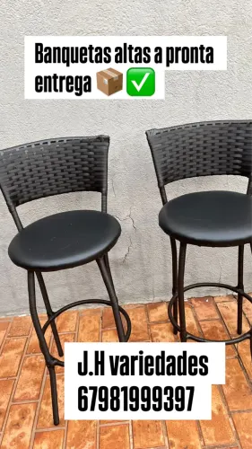 Banquetas altas preta 