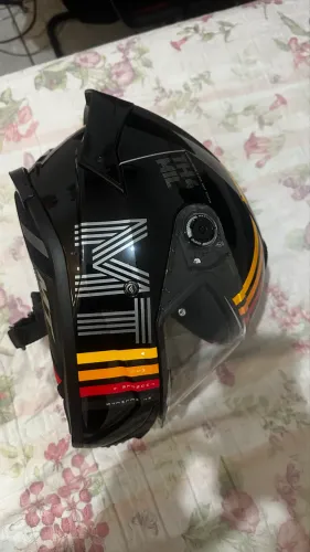Capacete MT Thunder 4 SV Mil A11 - Preto